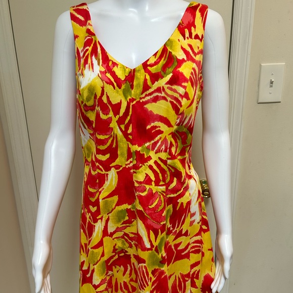 Ralph Lauren Dresses & Skirts - Ralph Lauren Sleeveless Flowered Midi Dress Size 10